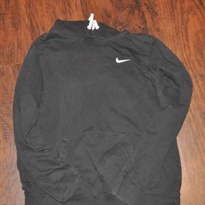 BLACK NIKE SWEATSHIRT